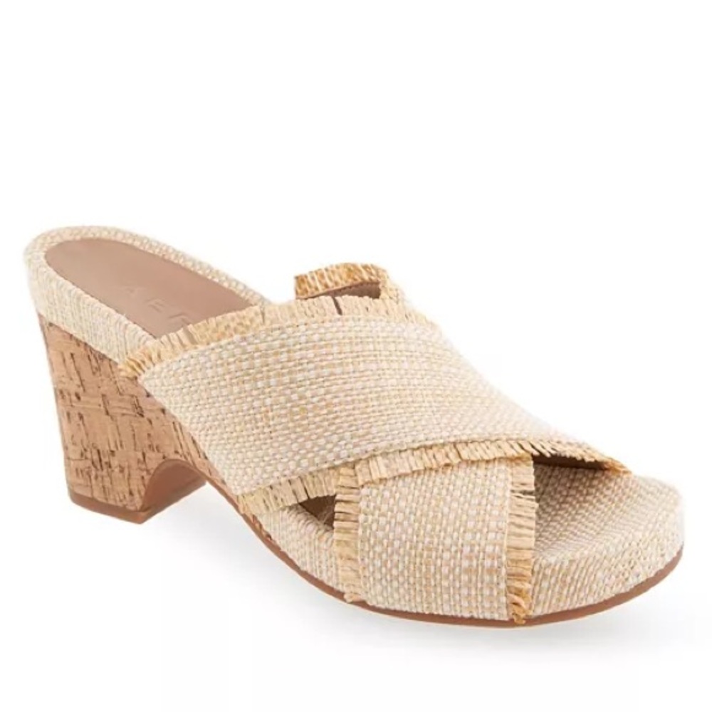 Aerosoles Madina Open Toe Wedge Sandals in Sand Raffia Color Size 8